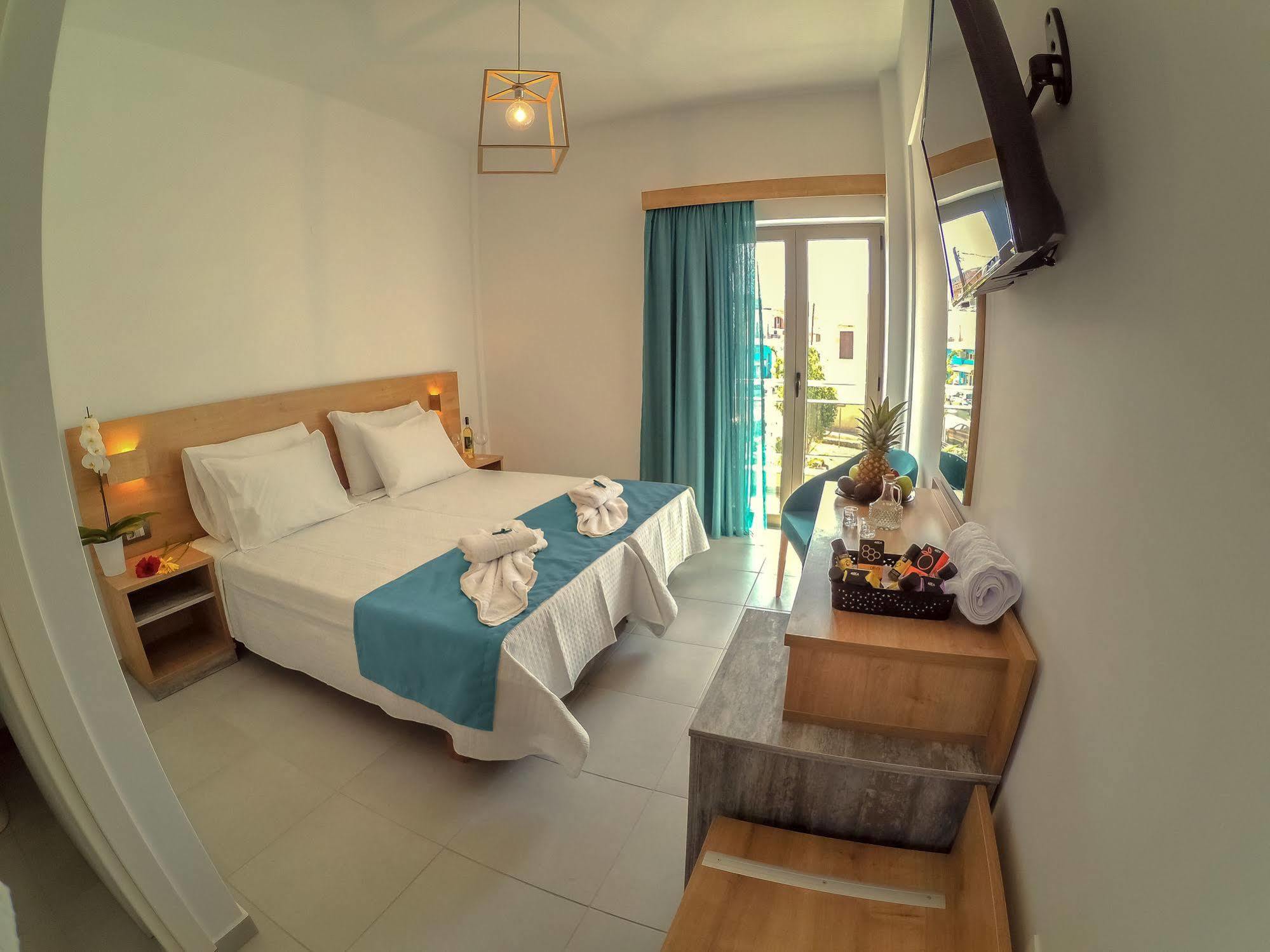 Castell Hotel Kissamos Exterior photo